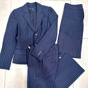 Banana Republic Navy Blue Pinstripe Suit 00 Petite - 3 items